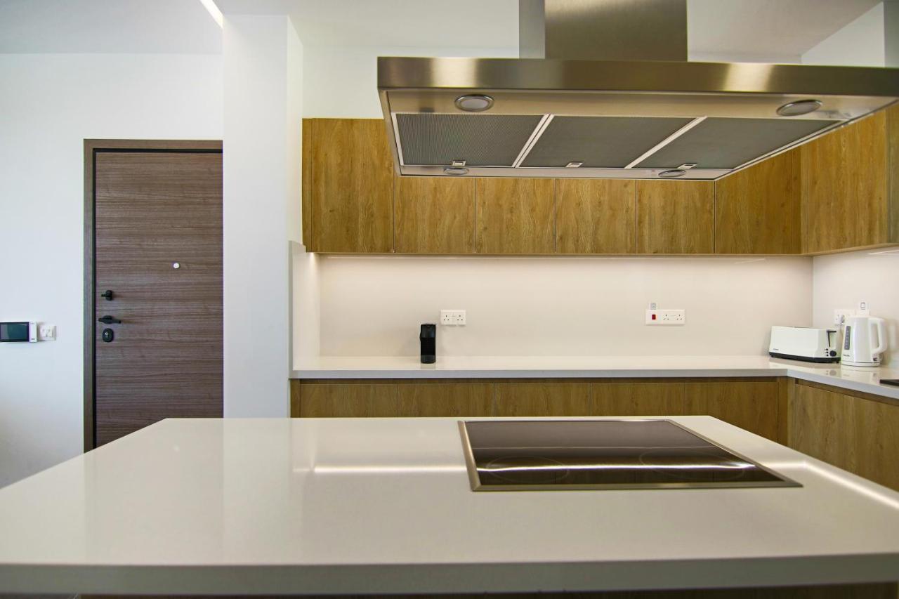 Phaedrus Living: View Anna 102 *